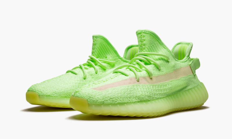 Yeezys Boost 350 V2 Glow in the Dark