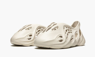 Yeezys Foam RNNR Ararat