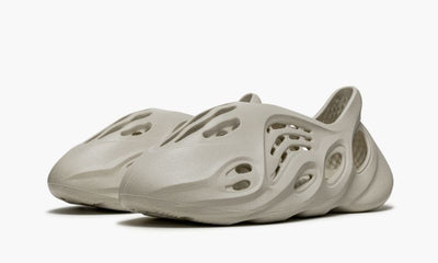 Yeezys Foam RNNR Sand