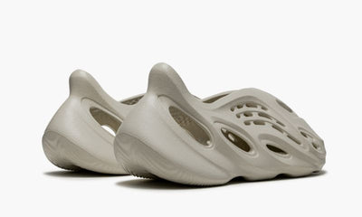Yeezys Foam RNNR Sand